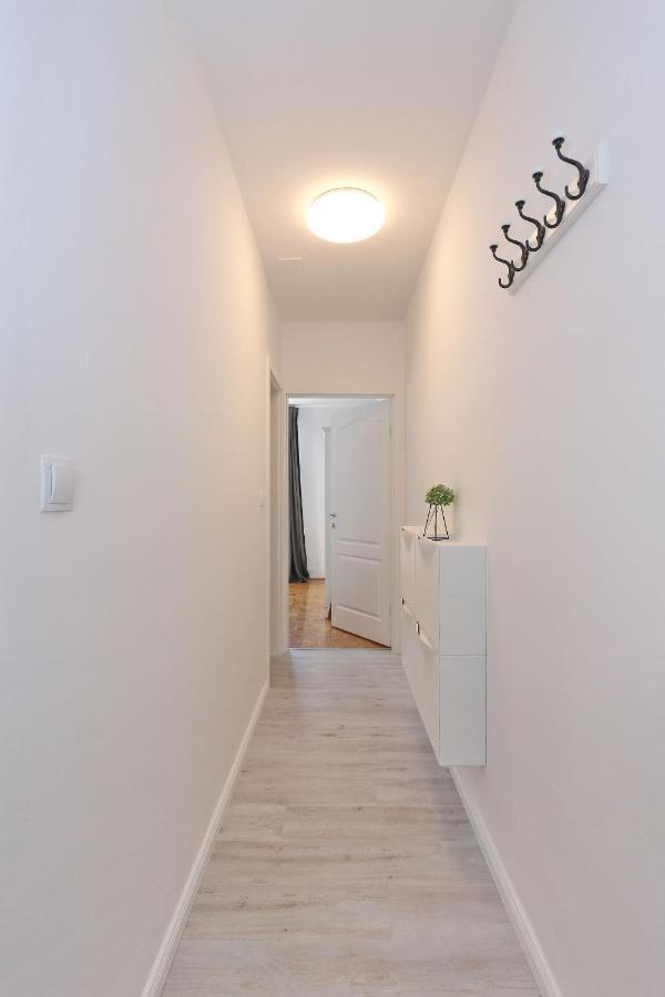 Apartment Marina Zara Esterno foto